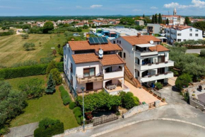 Apartment Manis Tar Poreč A6 1 With 3 nedrooms 2 km to the Beach